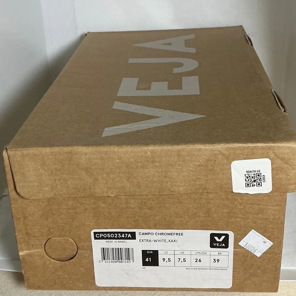 VEJA Campo Chromefree Leather Sneakers – Extra White/Kaki – Size EU 41